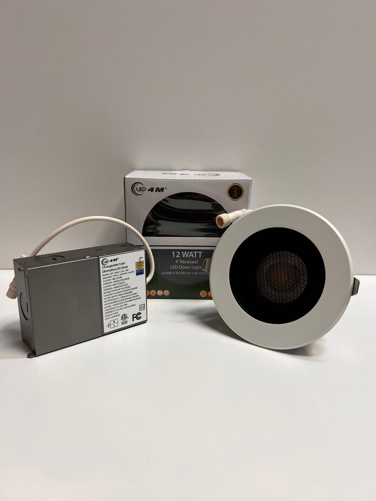 4″ Recessed LED Down Light 12W-5CCT-DIM
 LED downlight kit with light fixture, driver, and packaging | Selix Kala